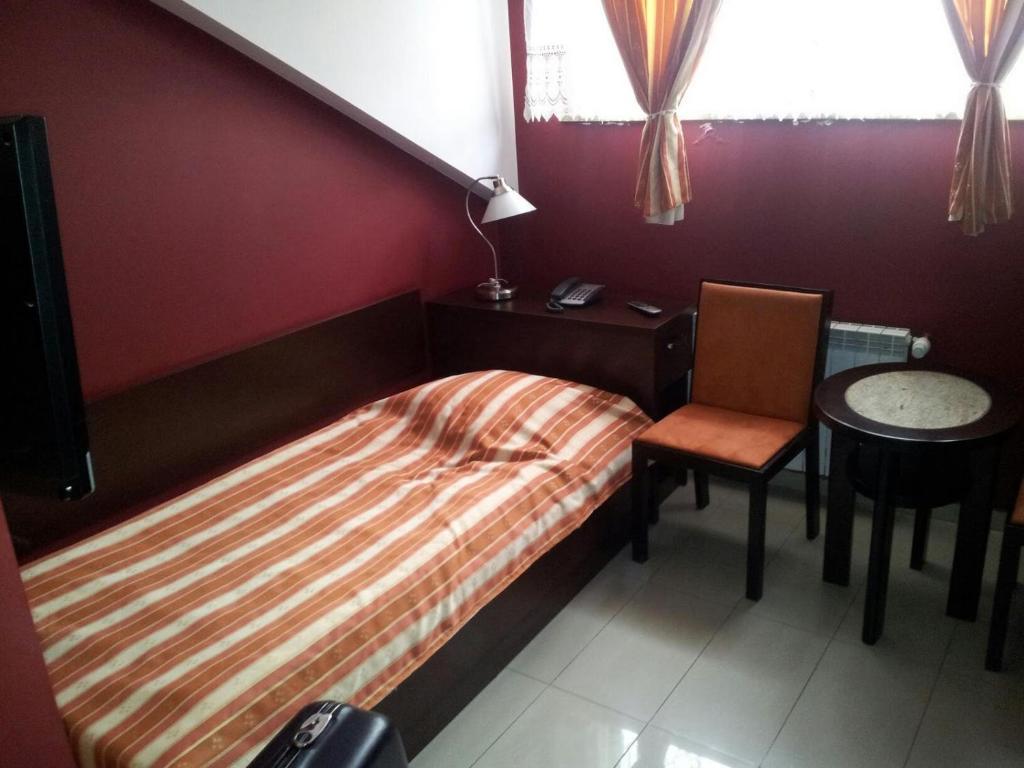 Hotel Adria Bierun Nowy Zimmer foto