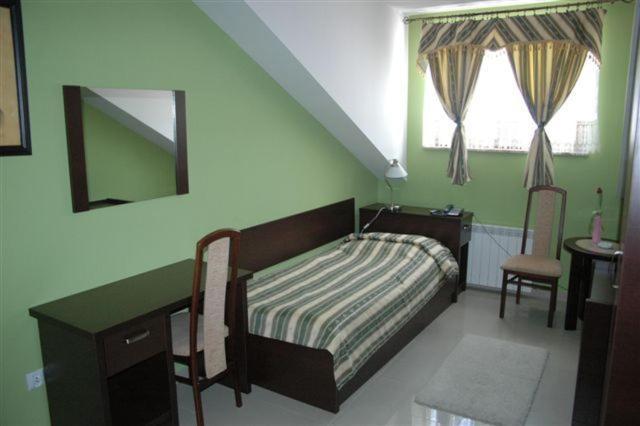 Hotel Adria Bierun Nowy Zimmer foto